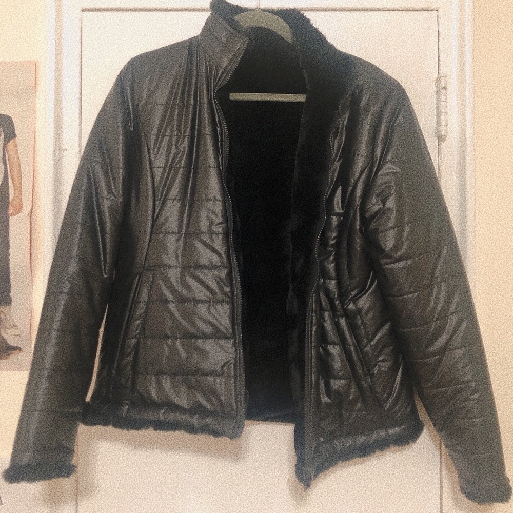 Leather Jacket 🖤👩🏾‍💼 New conditions